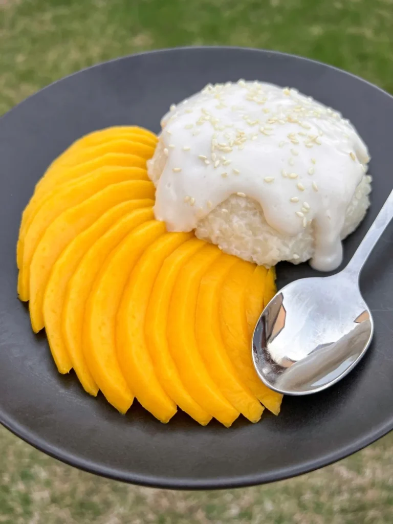 How to Make Mango Sticky Rice with Coconut Sauce
