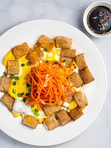 Bánh bột chiên • Vietnamese fried rice cake with egg
