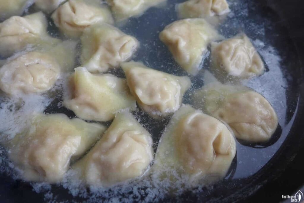 Spicy Wontons in Chili Oil