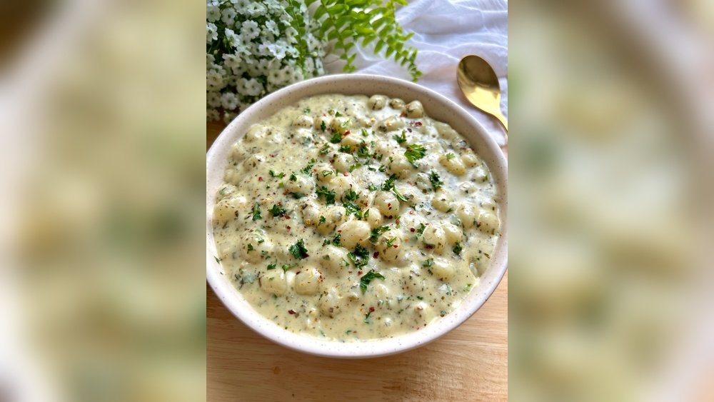 Creamy Garlic Pesto Gnocchi