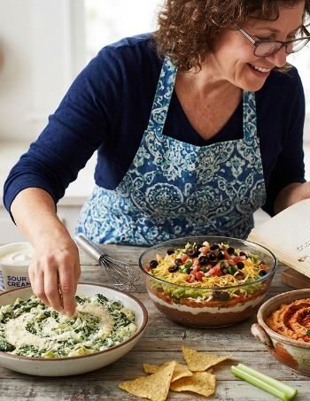 3 Easy Dip Recipes For Party Foods