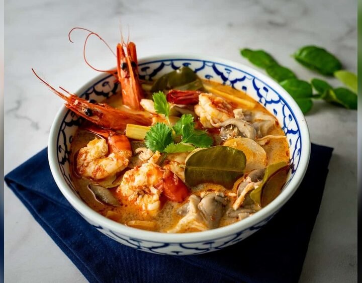 Authentic Tom Yum Goong Soup Recipe (Spicy Thai Shrimp Soup)