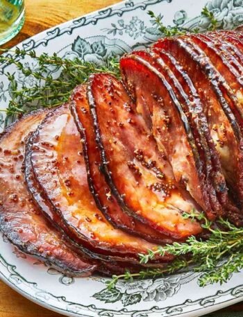 Baked Ham With Brown Sugar Glaze