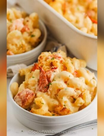 Extra Creamy Lobster Mac And Cheese
