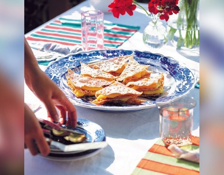 Fried Wonton Mille Feuille With Mango Creme Patissiere