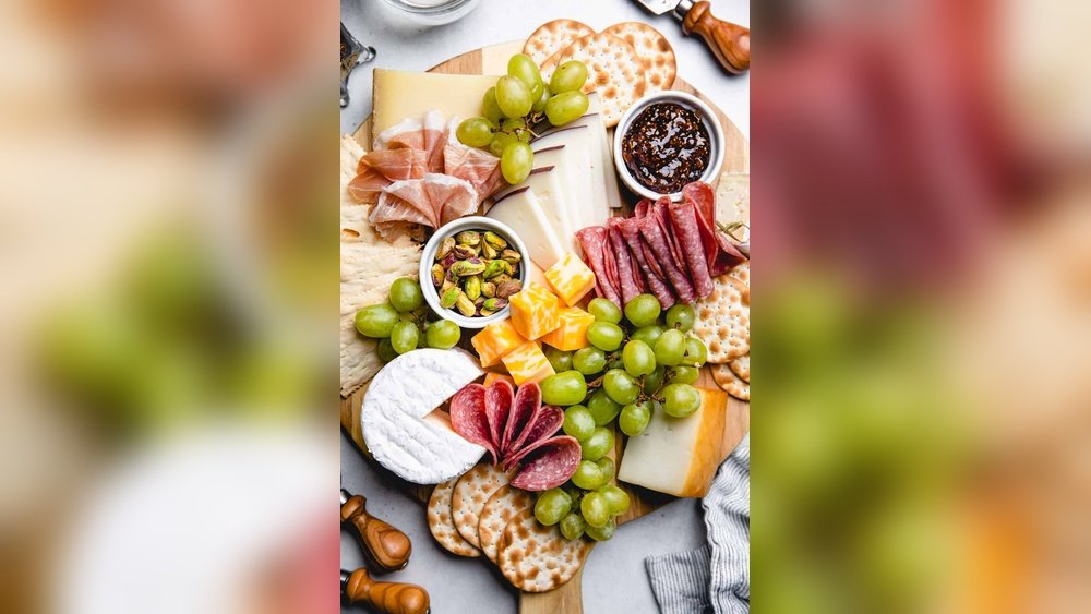 How To Make A Charcuterie Board