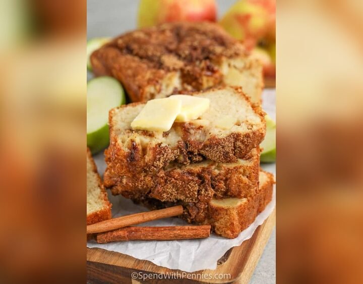Warm Apple Pie Bread With Cinnamon