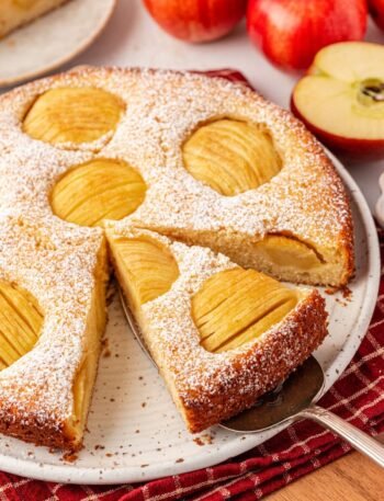 Easy German Apple Cake Recipe – Apfelkuchen