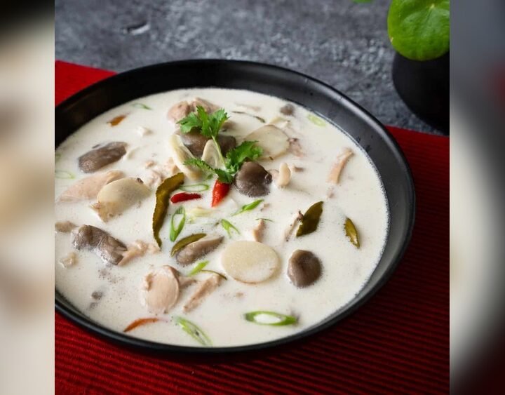 Thai Chicken Coconut Soup (Tom Kha Soup)