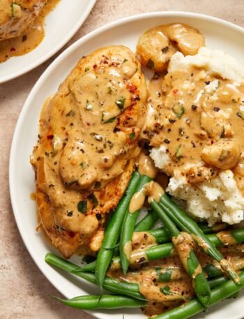 Creamy Garlic Butter Chicken Parmesan: A Quick Creamy Dinner Recipe