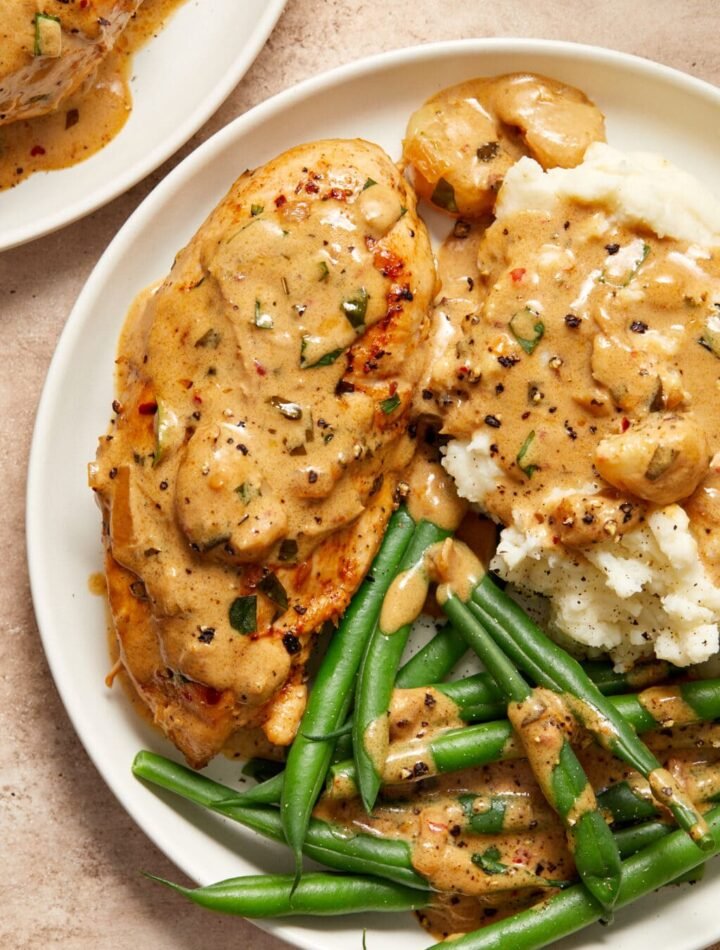 Creamy Garlic Butter Chicken Parmesan: A Quick Creamy Dinner Recipe