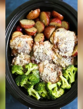 Easy Slow Cooker Creamy Garlic Chicken And Veggies Recipe