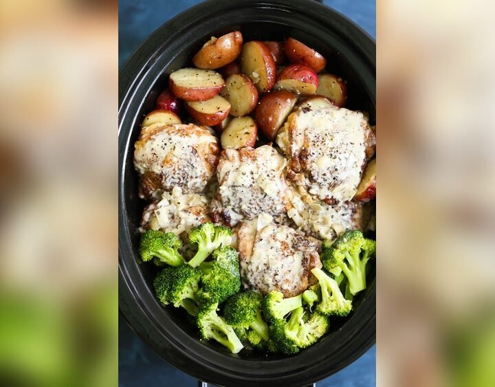 Easy Slow Cooker Creamy Garlic Chicken And Veggies Recipe