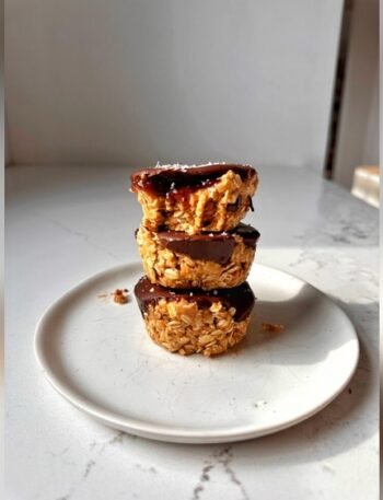 Healthy Peanut Butter And Jelly Cups (Easy Vegan & Gluten Free Snack!)