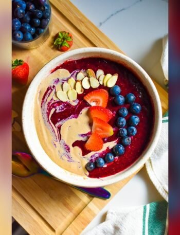 Healthy Peanut Butter And Jelly Smoothie Bowl