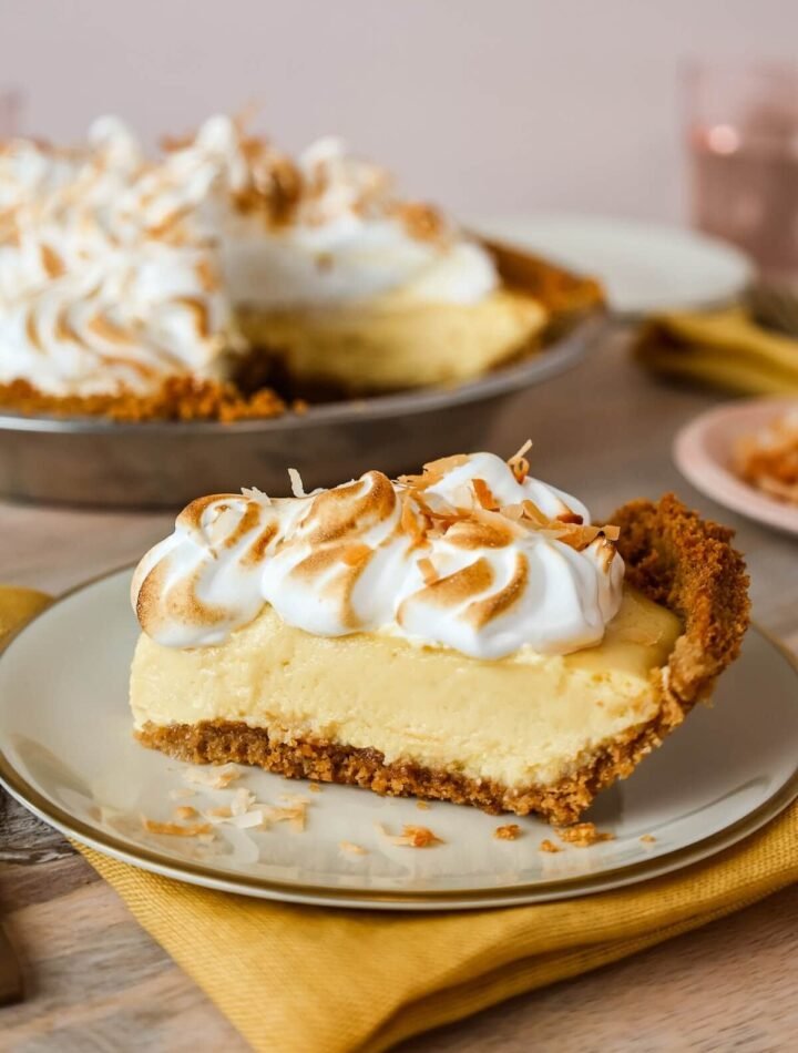 Mango Pie Recipe With a Tropical Coconut Twist