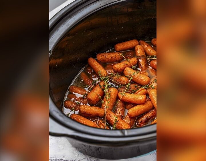 Slow Cooker Maple Glazed Carrots – The Easy Holiday Side Dish Everyone Loves