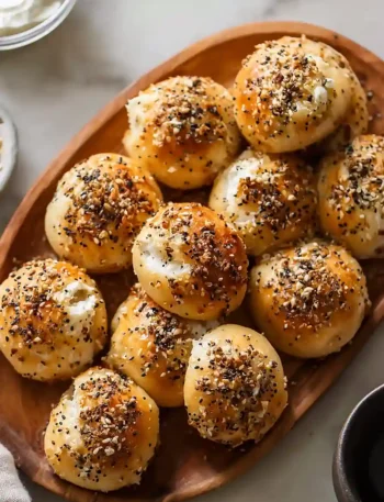 Mouthwatering Mini Bagel with Cream Cheese